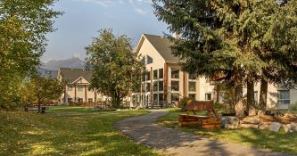 2 night stay at Best Western Plus Valemount Inn and suites.