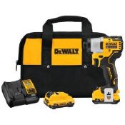 Trousse visseuse à percussion sans fil XTREME de 1/4 po avec moteur sans balais 12 V MAX* DEWALT DCF801F2