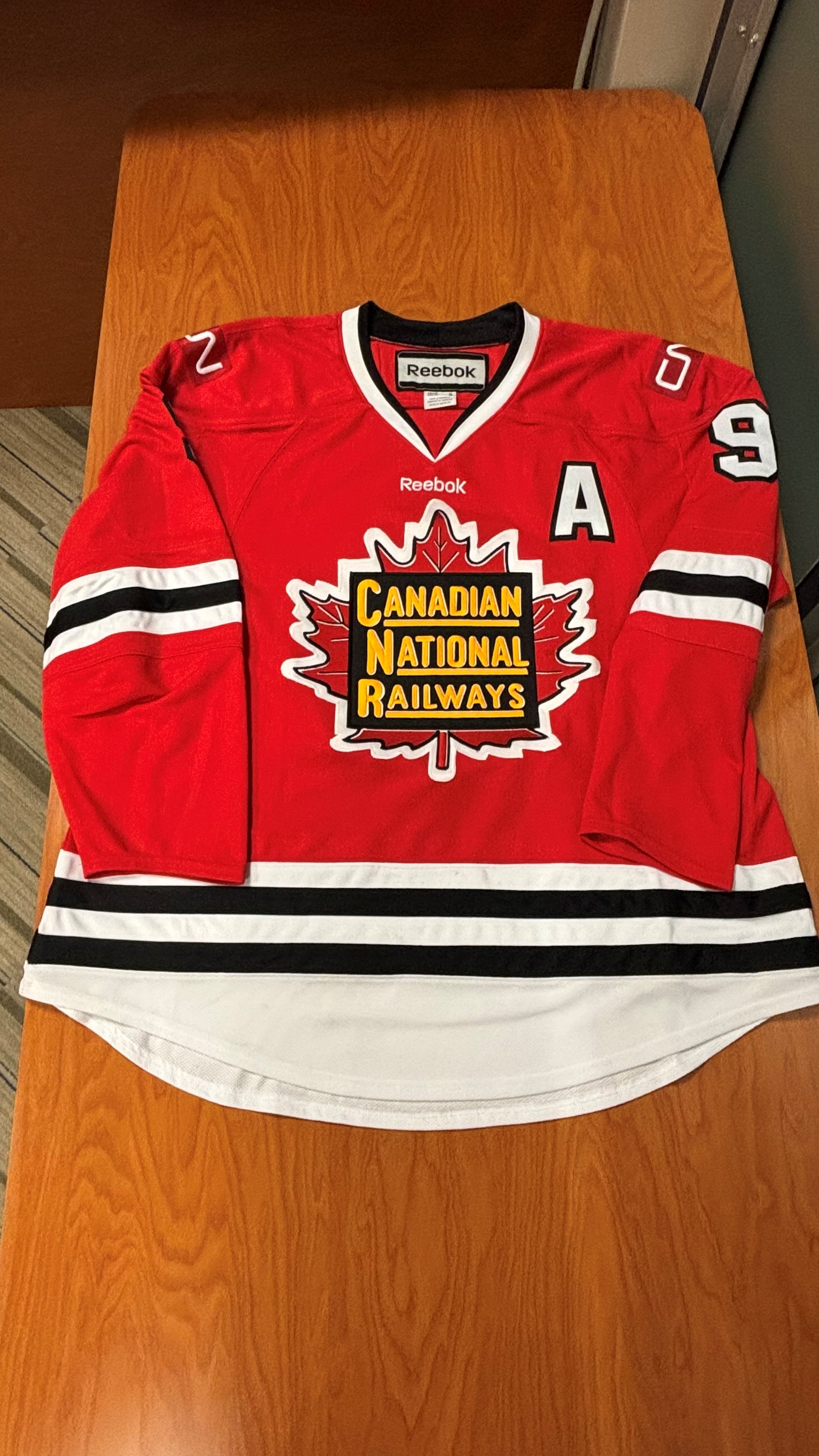 #5 - Chandail de Hockey CN Édition 2010 Montréal XL #9